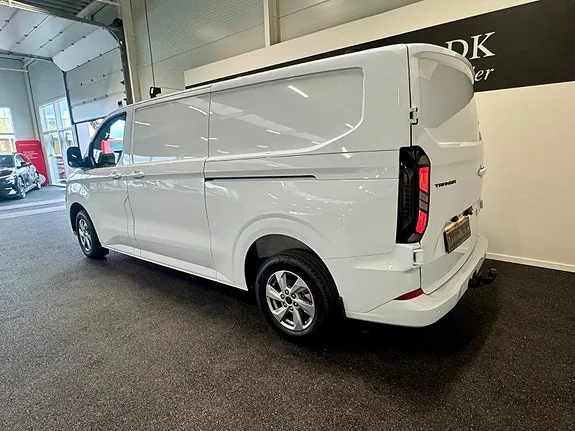 Ford Transit Custom 320L 2026 photo 3