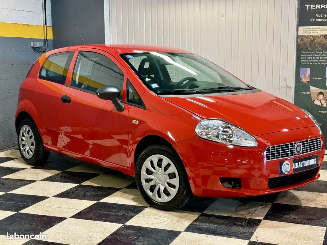 Fiat Punto 2010 photo 2