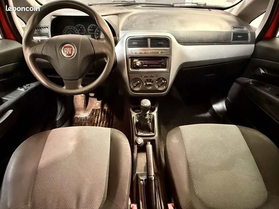 Fiat Punto 2010 photo 5