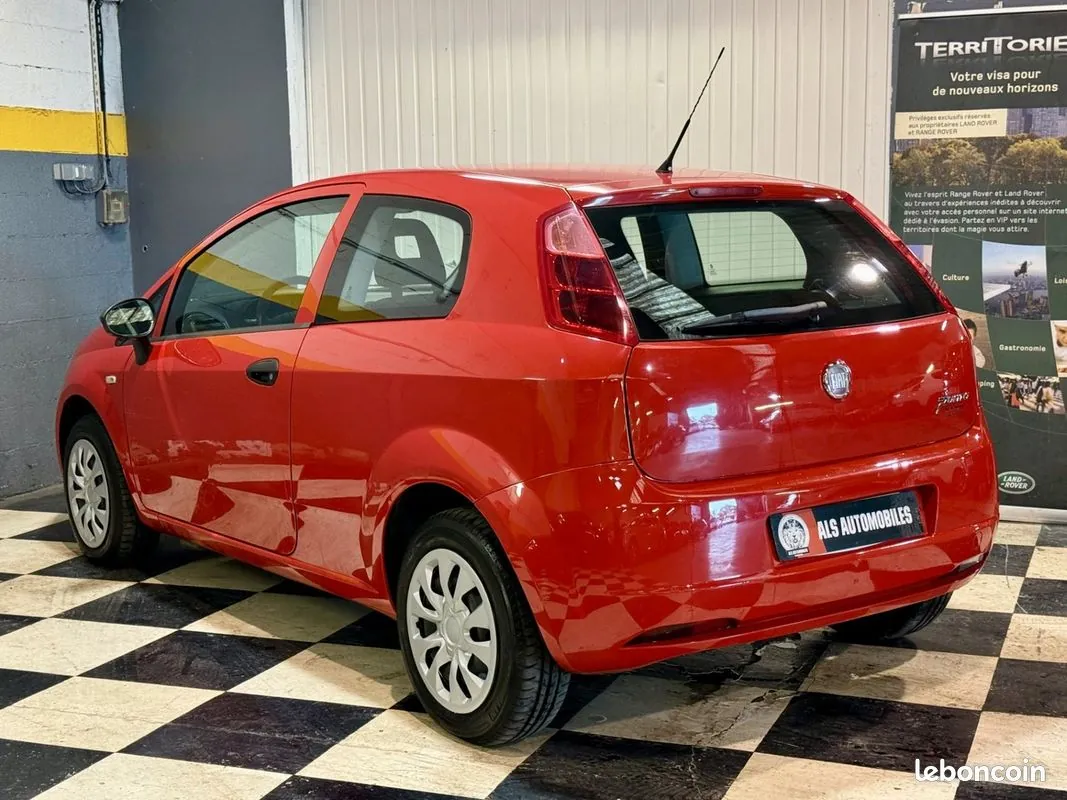 Fiat Punto 2010 photo 4