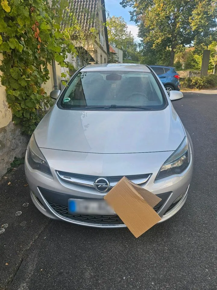Opel Astra J