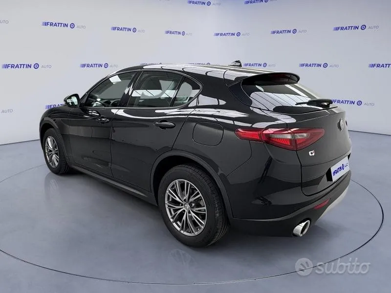 Alfa Romeo Stelvio 2018 photo 2