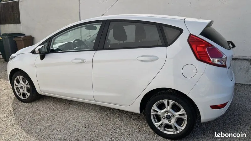 Ford Fiesta 2016 photo 3