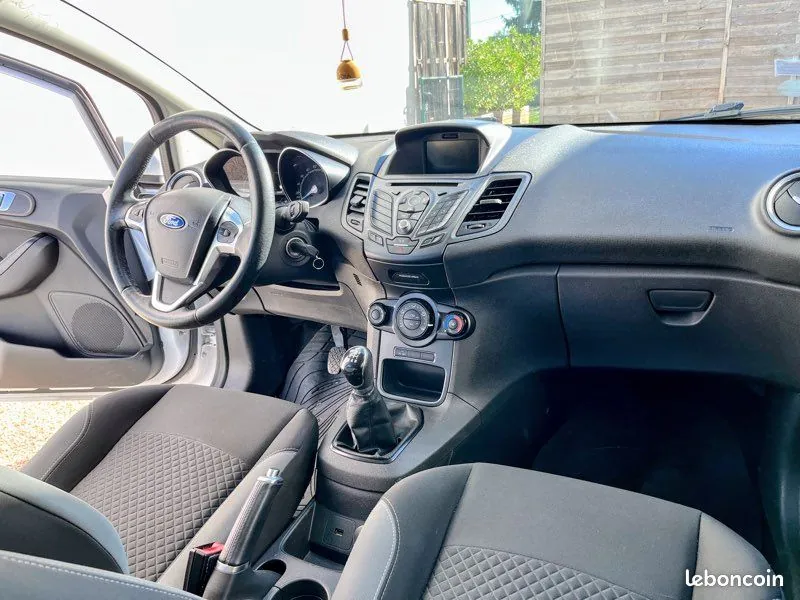 Ford Fiesta 2016 photo 5