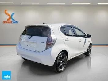 Toyota Aqua 2014 photo 5