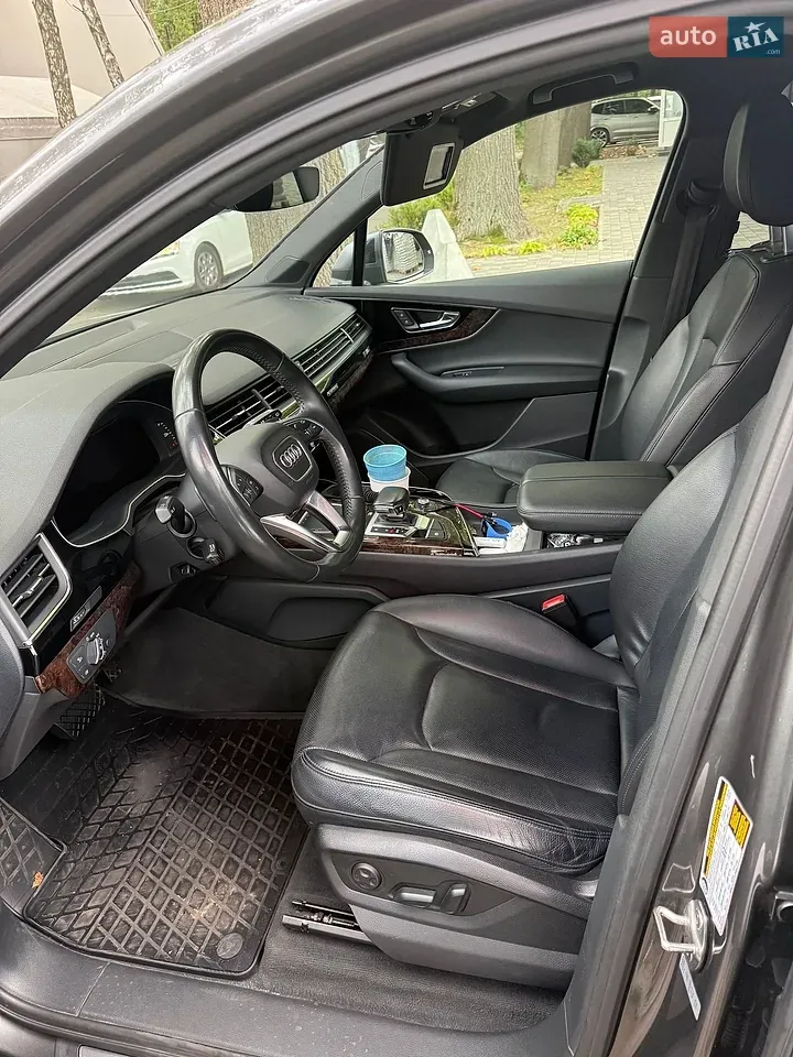 Audi Q7 2019 photo 3