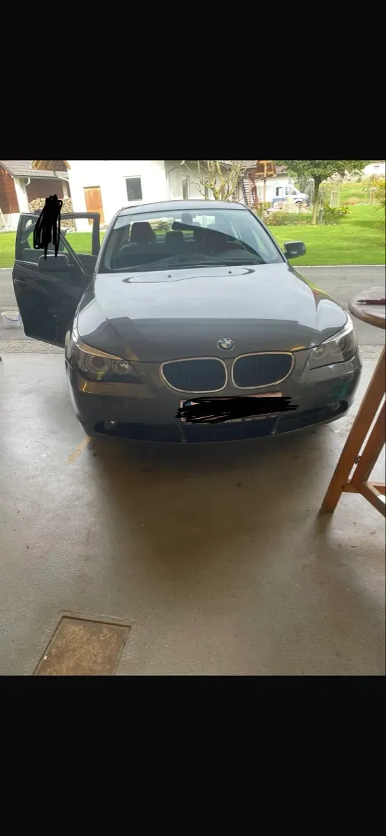 BMW 5 Series 2005 photo 2