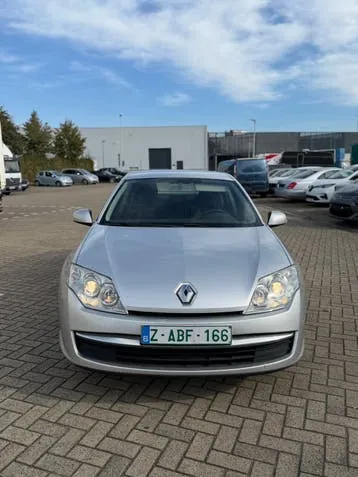 Renault Laguna 2009 photo 2