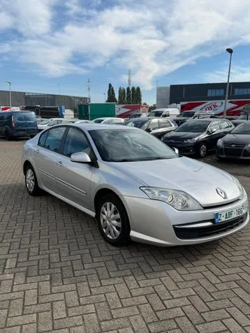 Renault Laguna 2009 photo 3