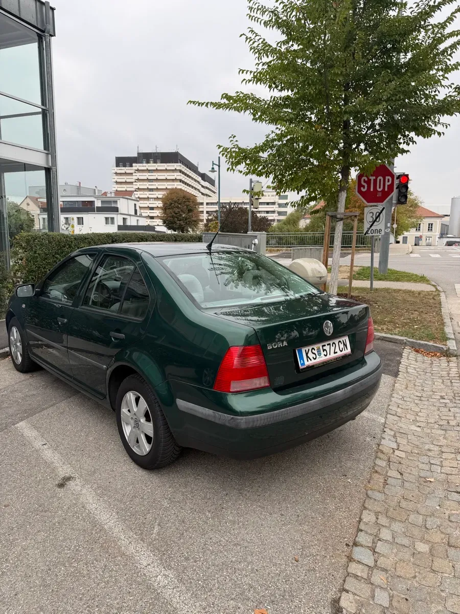 Volkswagen Bora 2000 photo 2