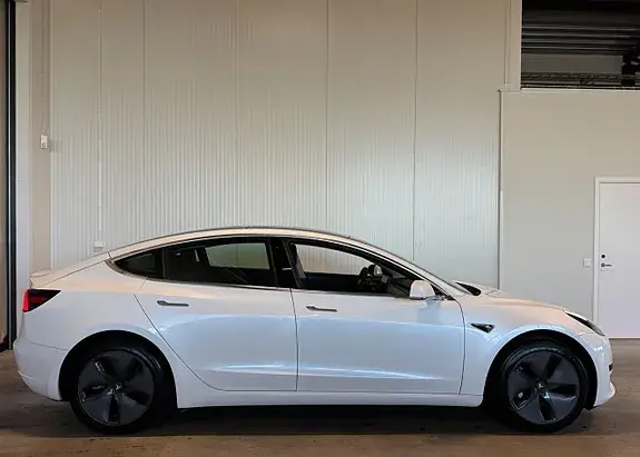 Tesla Model 3 2020 photo 2