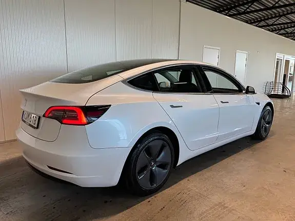 Tesla Model 3 2020 photo 3