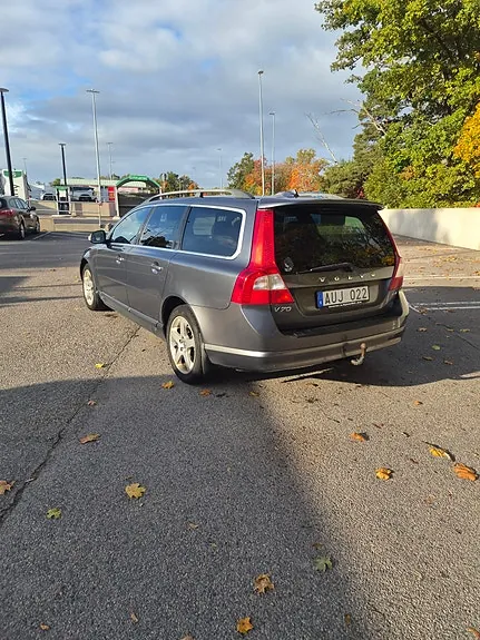 Volvo V70 2010 photo 3