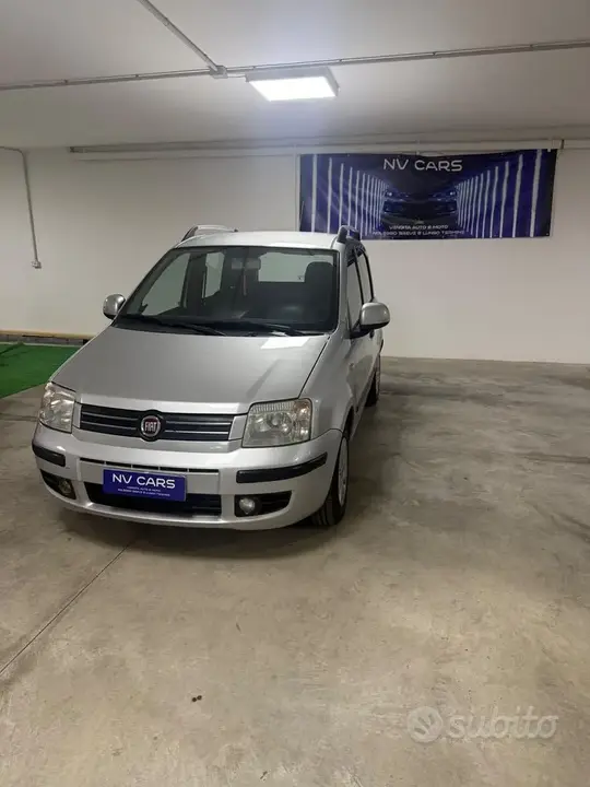 Fiat Panda 2010 photo 2