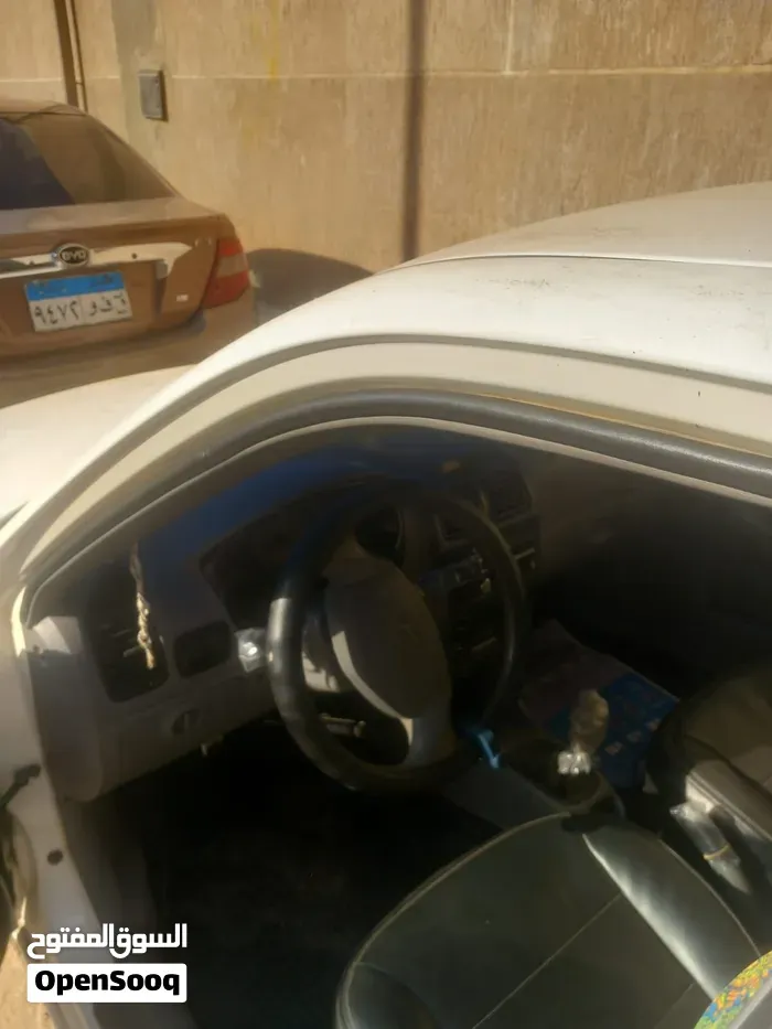 Hyundai Verna 2012 photo 4