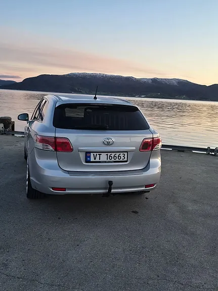 Toyota Avensis 2009 photo 5