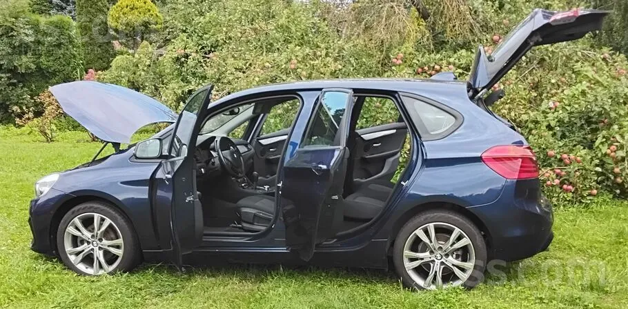 BMW 216D Active Tourer 2020 photo 3