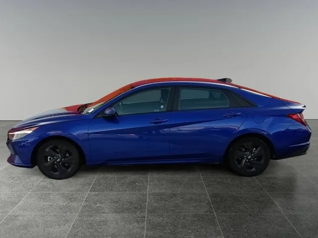 Hyundai Elantra 2022 photo 2