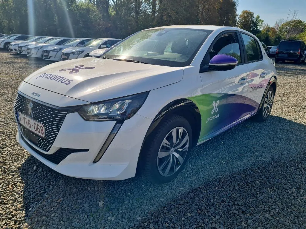 Peugeot E-208