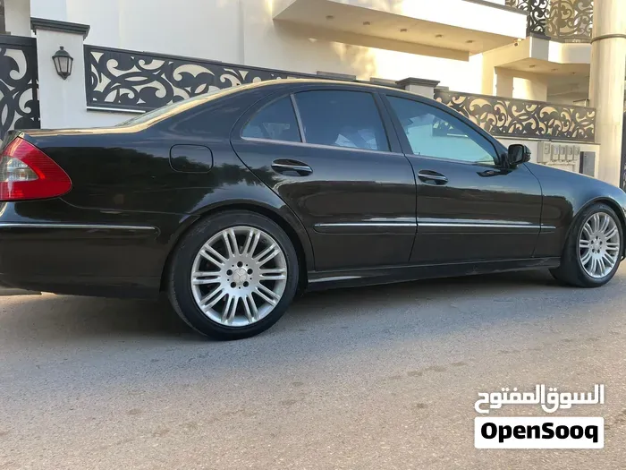 Mercedes-Benz E-Class 2008 photo 3