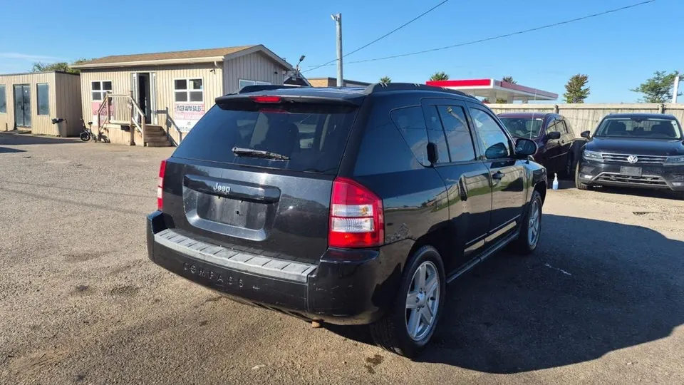 Jeep Compass 2010 photo 4