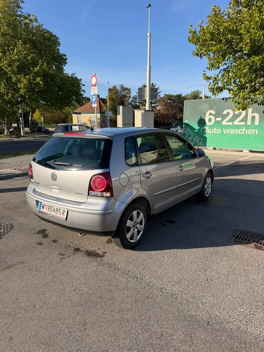 Volkswagen Polo 2008 photo 2