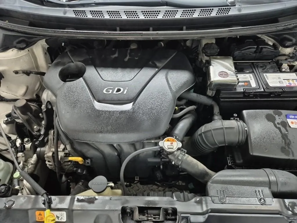 Hyundai Avante 2013 photo 5