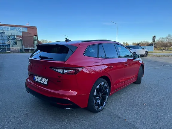 Skoda Enyaq 2023 photo 3