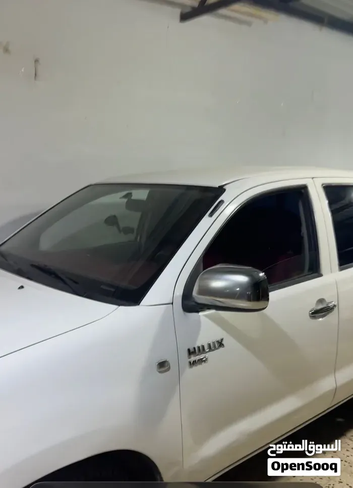 Toyota Hilux 2010 photo 3