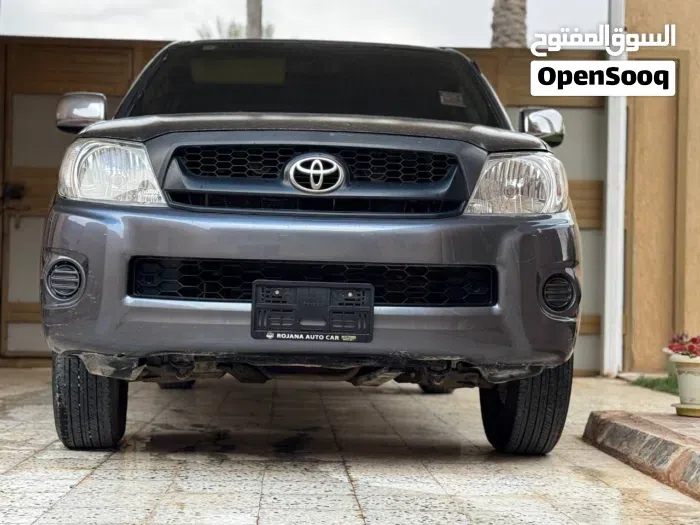 Toyota Hilux 2010 photo 4