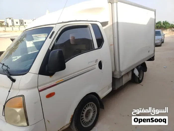 Hyundai H 100
