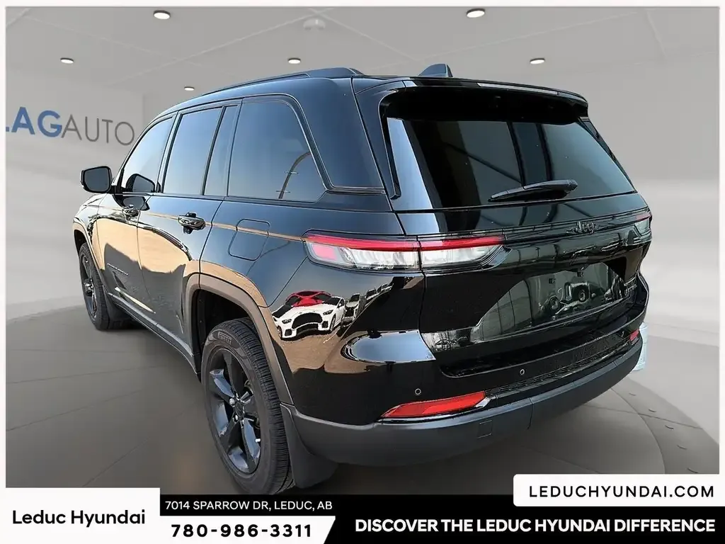 Jeep Grand Cherokee 2023 photo 4