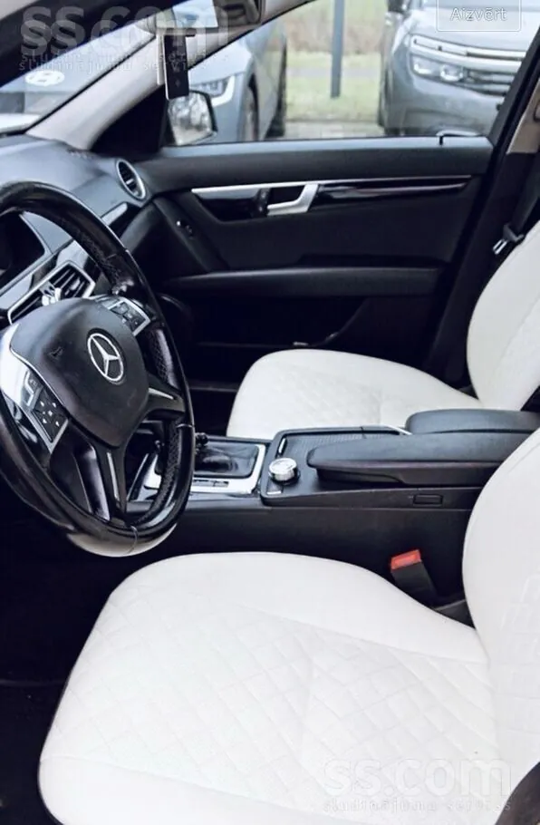 Mercedes-Benz C220 2011 photo 3