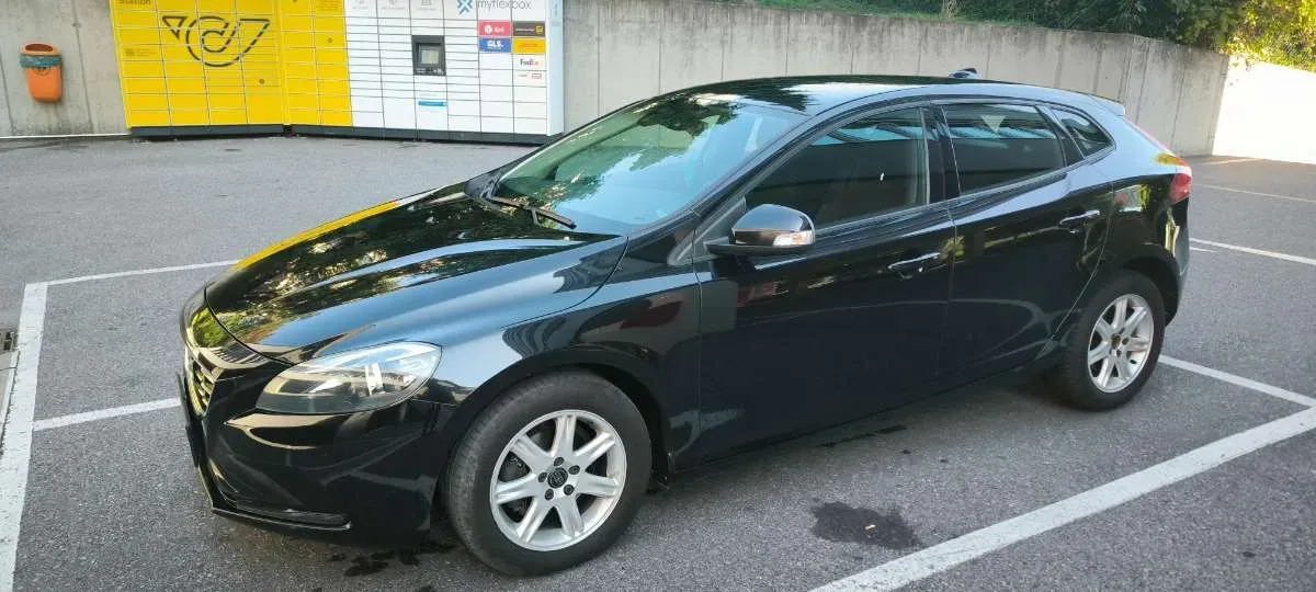 Volvo V40 2013 photo 2