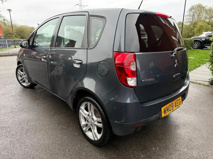 Mitsubishi Colt 2009 photo 3