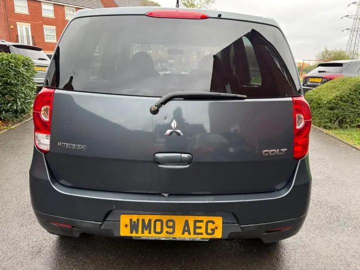 Mitsubishi Colt 2009 photo 4