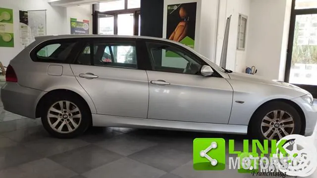 BMW 320D Touring 2007 photo 4