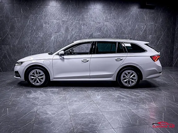 Skoda Octavia 2022 photo 4