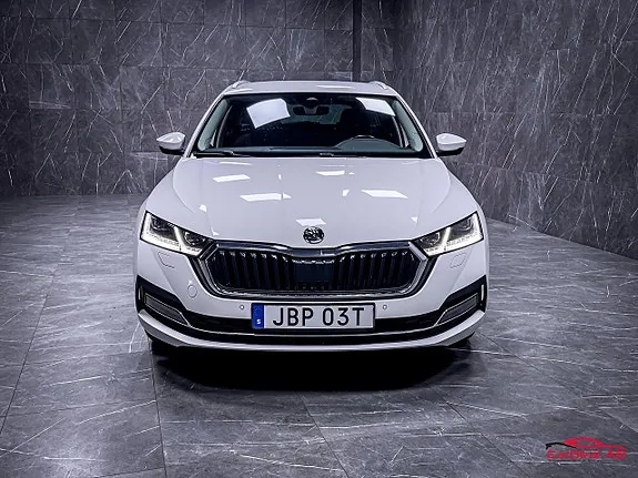 Skoda Octavia 2022 photo 2