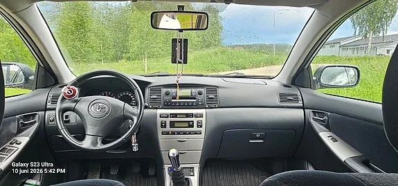 Toyota Corolla 2004 photo 2