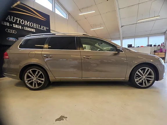 Volkswagen Passat 2011 photo 3