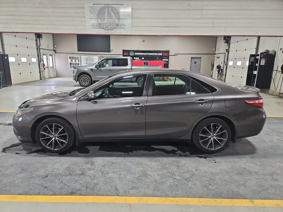 Toyota Camry 2015 photo 2
