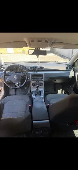 Volkswagen Passat 2011 photo 5