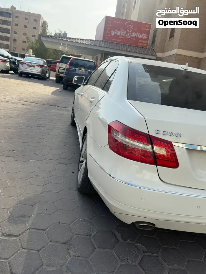 Mercedes-Benz E300 2010 photo 4