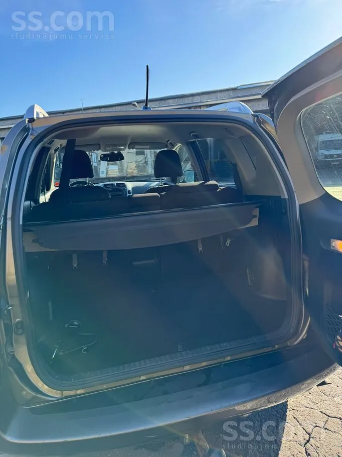 Toyota Rav4 2011 photo 5
