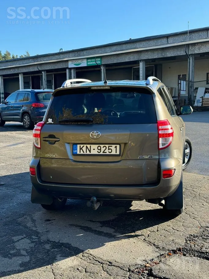 Toyota Rav4 2011 photo 4