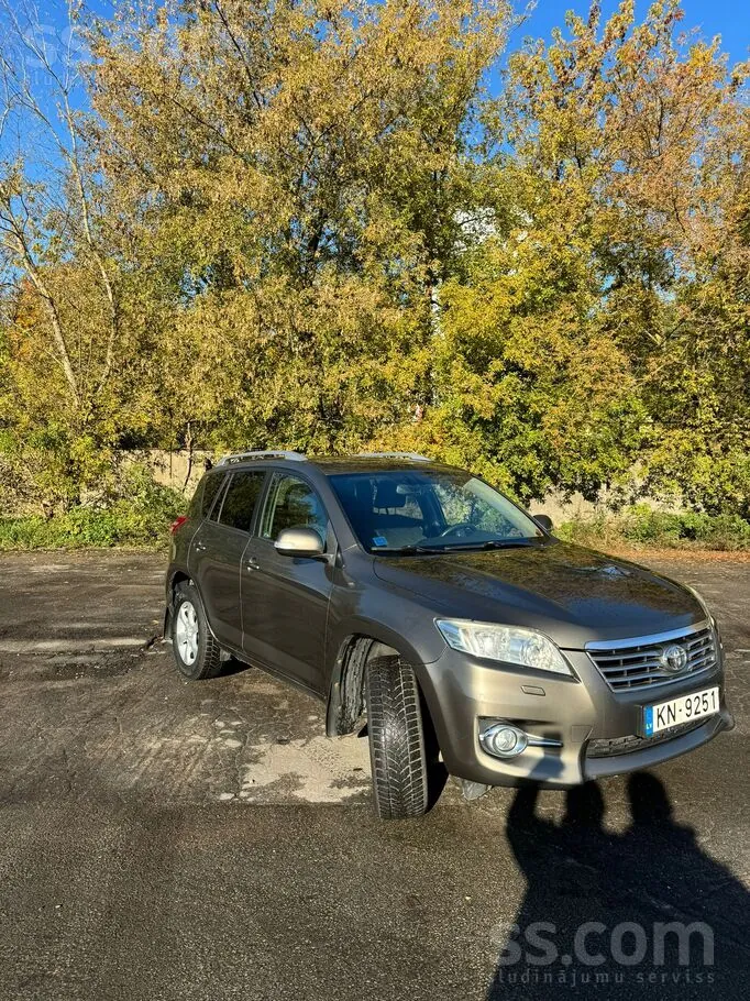 Toyota Rav4 2011 photo 3