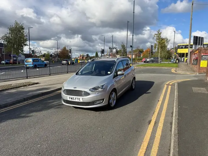 Ford Grand C-Max 2015 photo 5