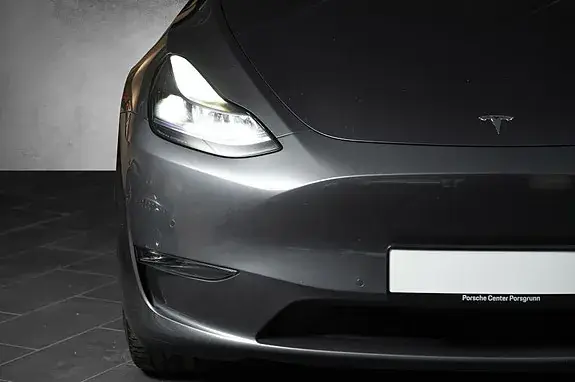 Tesla Model Y 2021 photo 3