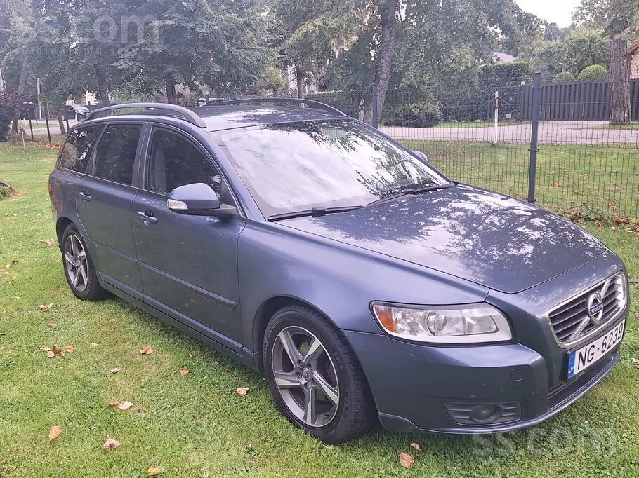 Volvo V50 2011 photo 4